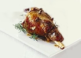 gigot d'agneau, ail et romarin