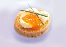 blinis aux oeufs de saumon