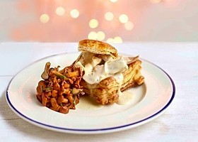 feuilletés de pintade aux champignons des bois